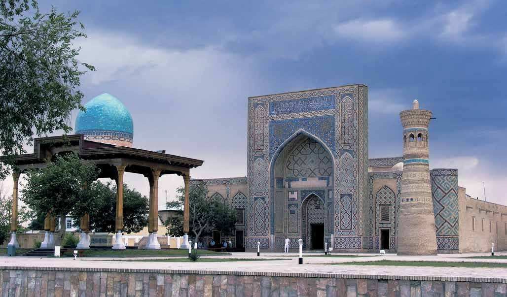 Gijduvani memorial